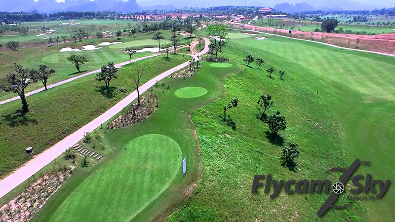 Chụp ảnh sân golf bằng flycam